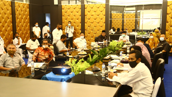 Suasana diruang rapat Pansus PDAM Provinsi Kepri bersama Pemkab Bintan di kantor Bupati Bintan