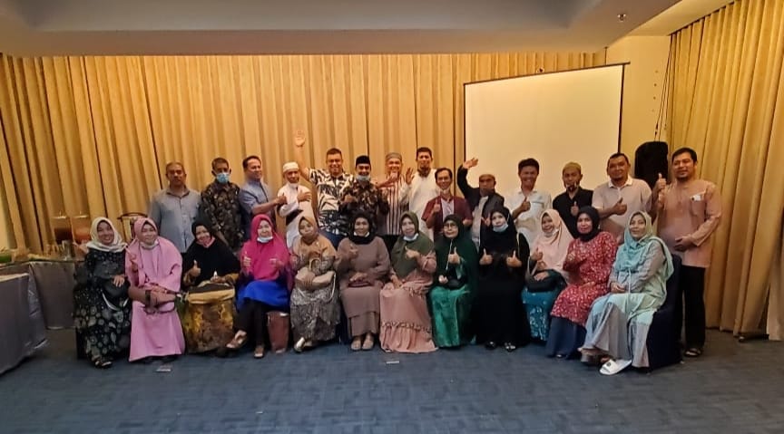Haji Rafi Pimpin Acara Buka Puasa Bersama Warga Sungai Pakning di Pekanbaru